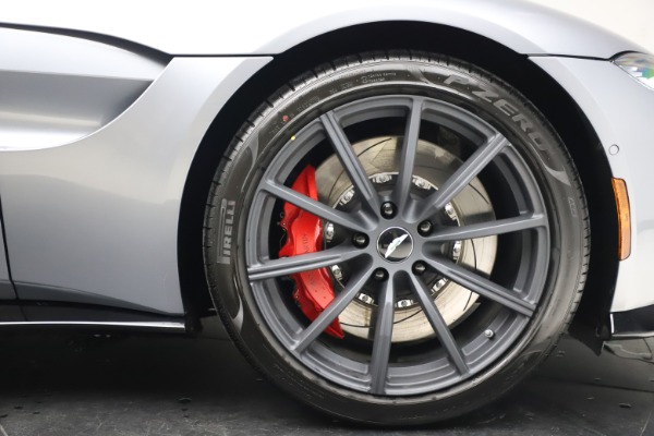 Used 2021 Aston Martin Vantage Roadster for sale $139,900 at Maserati of Greenwich in Greenwich CT 06830 28