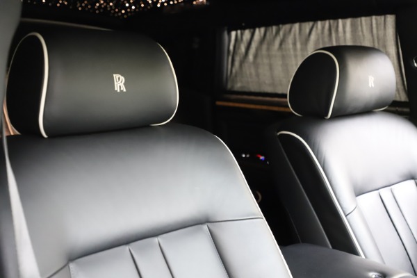 Used 2015 Rolls-Royce Phantom EWB for sale Sold at Maserati of Greenwich in Greenwich CT 06830 11