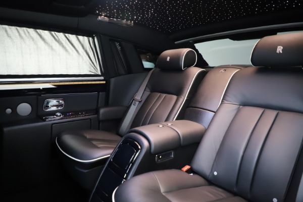 Used 2015 Rolls-Royce Phantom EWB for sale Sold at Maserati of Greenwich in Greenwich CT 06830 14