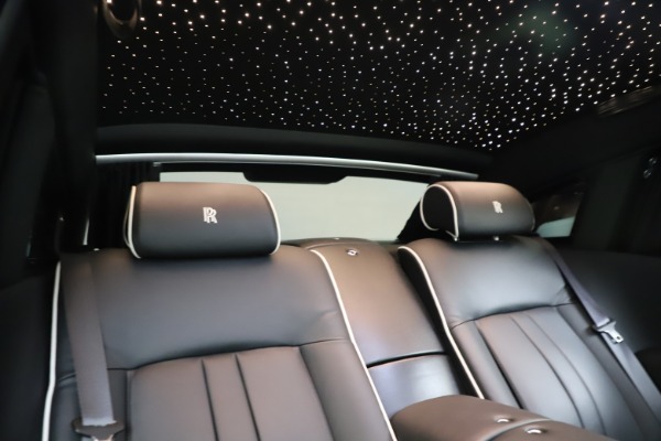 Used 2015 Rolls-Royce Phantom EWB for sale $299,900 at Maserati of Greenwich in Greenwich CT 06830 25