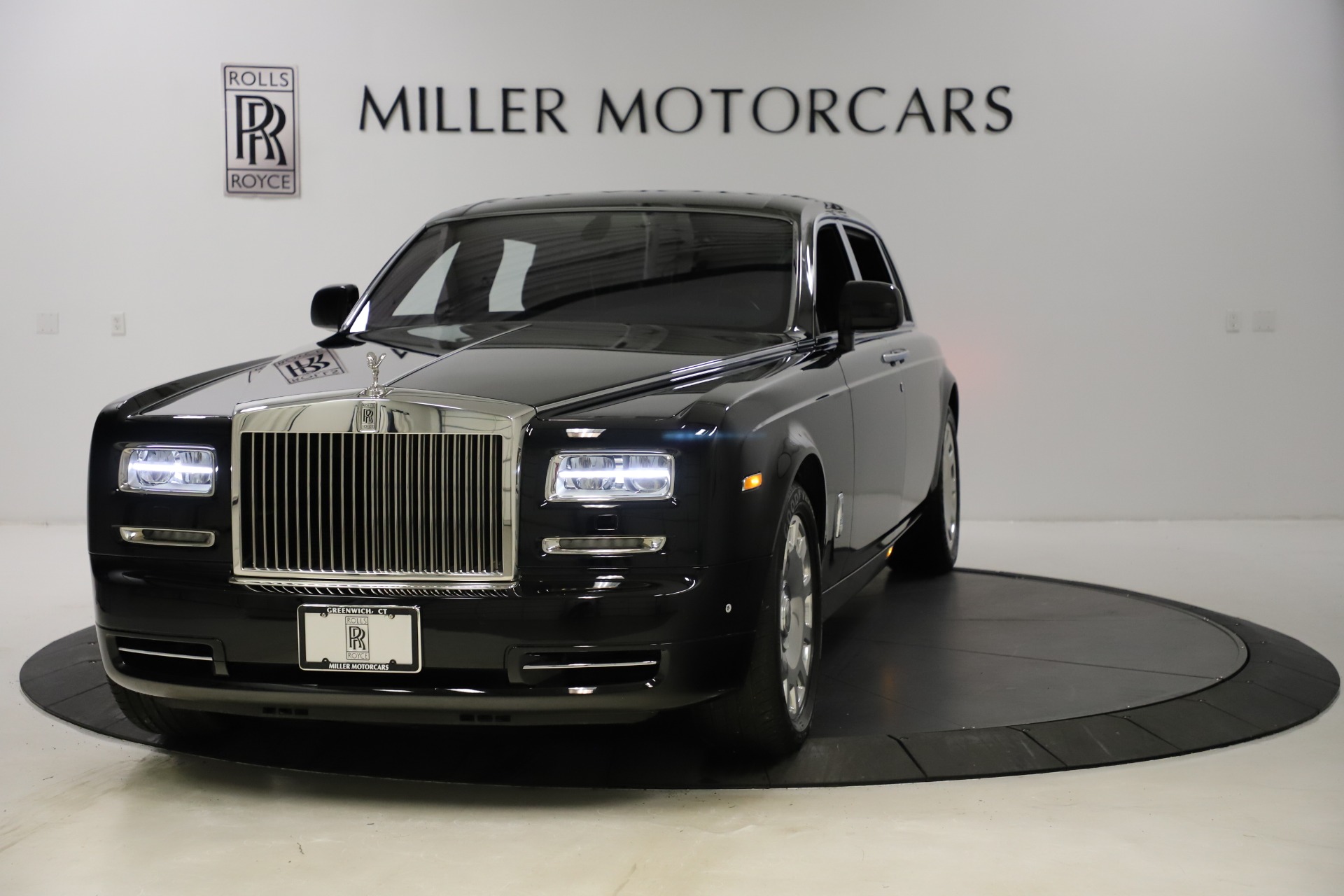 Used 2015 Rolls-Royce Phantom EWB for sale $299,900 at Maserati of Greenwich in Greenwich CT 06830 1