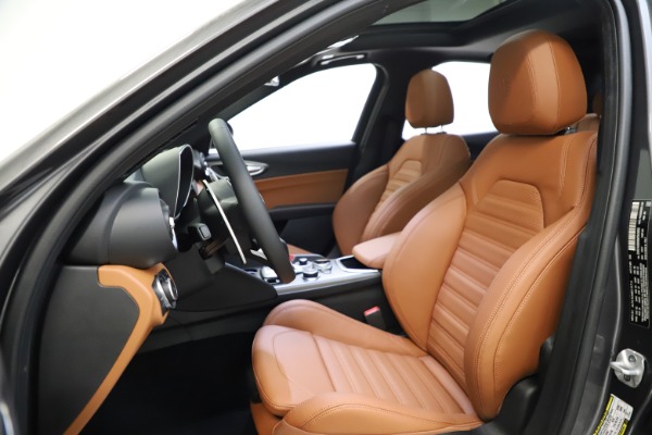 New 2021 Alfa Romeo Giulia Ti Sport Q4 for sale Sold at Maserati of Greenwich in Greenwich CT 06830 15