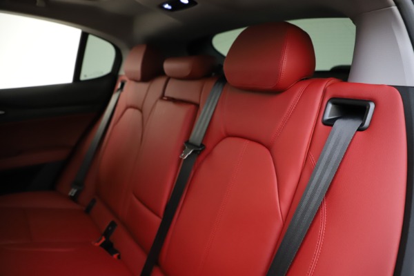 New 2021 Alfa Romeo Stelvio Q4 for sale Sold at Maserati of Greenwich in Greenwich CT 06830 18