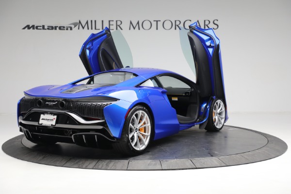 New 2023 McLaren Artura for sale $277,250 at Maserati of Greenwich in Greenwich CT 06830 17