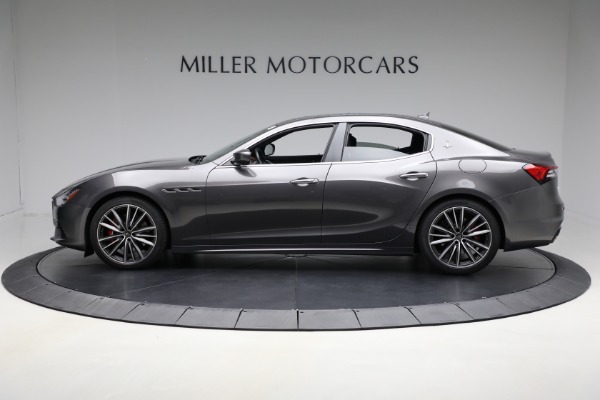 Used 2021 Maserati Ghibli S Q4 for sale Sold at Maserati of Greenwich in Greenwich CT 06830 3