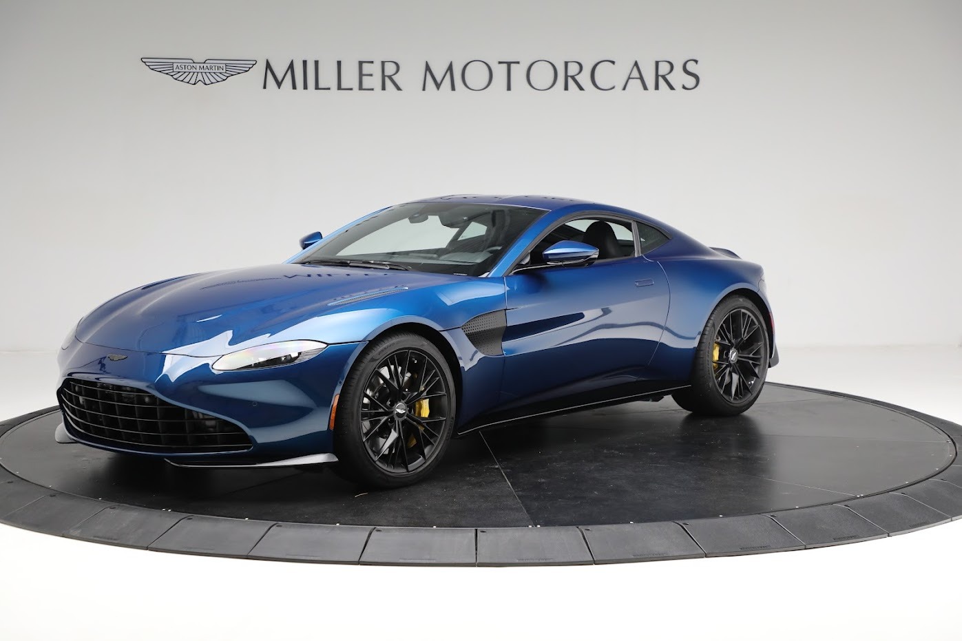 Used 2021 Aston Martin Vantage for sale Sold at Maserati of Greenwich in Greenwich CT 06830 1