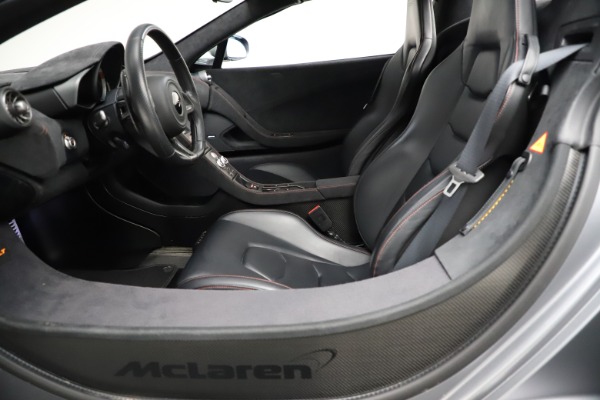 Used 2016 McLaren 675LT Spider for sale $275,900 at Maserati of Greenwich in Greenwich CT 06830 23