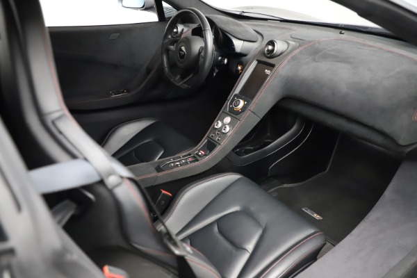 Used 2016 McLaren 675LT Spider for sale $275,900 at Maserati of Greenwich in Greenwich CT 06830 25