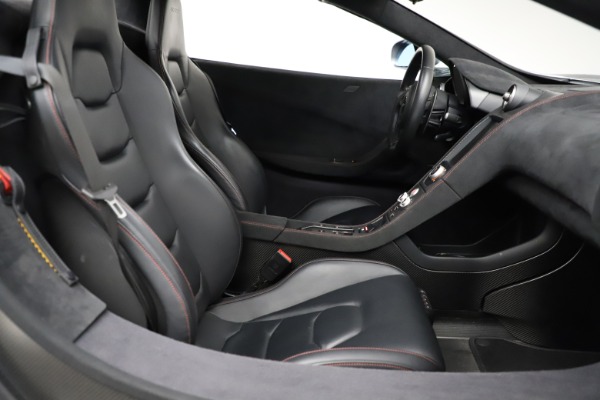 Used 2016 McLaren 675LT Spider for sale $275,900 at Maserati of Greenwich in Greenwich CT 06830 26