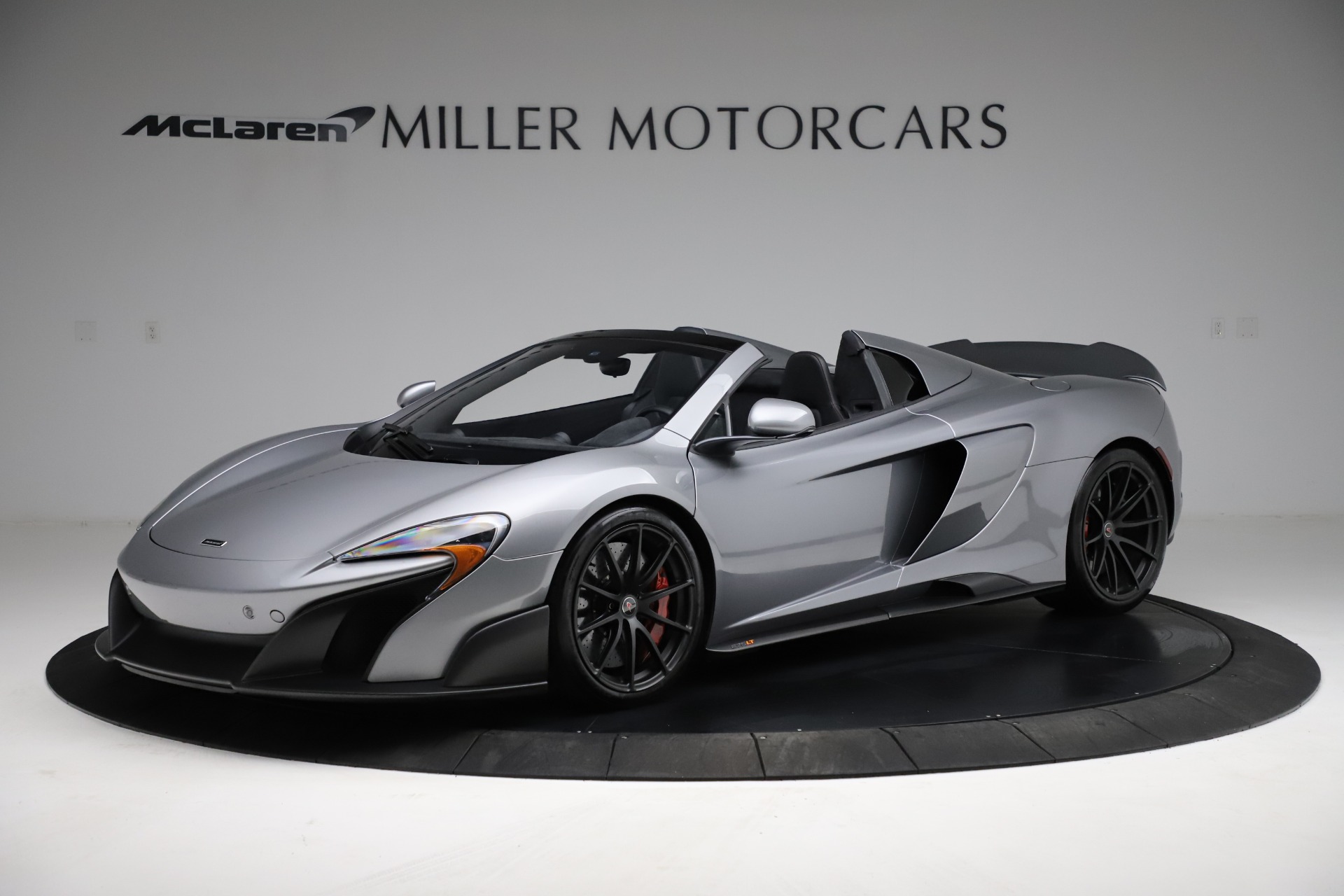 Used 2016 McLaren 675LT Spider for sale $275,900 at Maserati of Greenwich in Greenwich CT 06830 1
