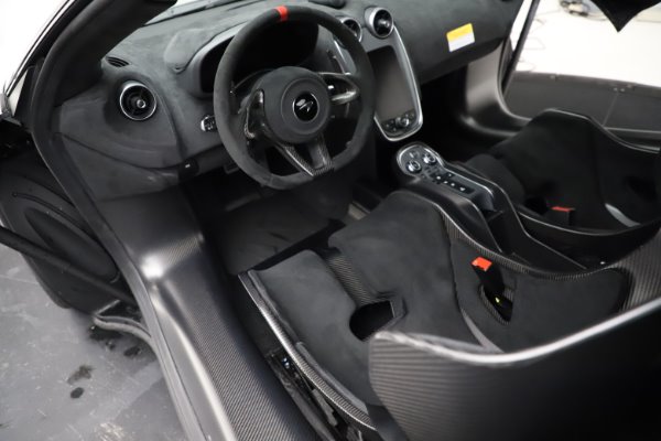 New 2020 McLaren 620R for sale $312,605 at Maserati of Greenwich in Greenwich CT 06830 17