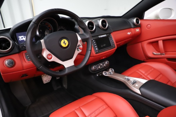 Used 2014 Ferrari California 30 for sale Sold at Maserati of Greenwich in Greenwich CT 06830 20