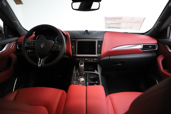 New 2021 Maserati Levante S Q4 GranLusso for sale $105,549 at Maserati of Greenwich in Greenwich CT 06830 15