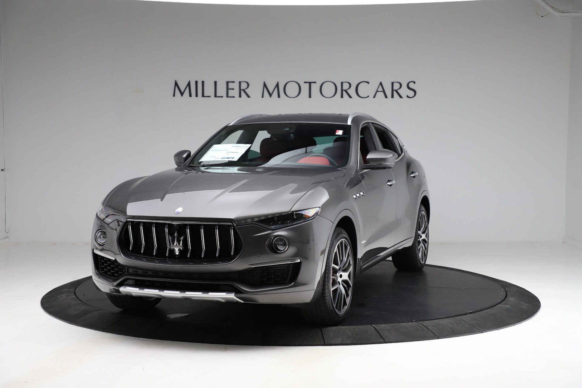 New 2021 Maserati Levante S Q4 GranLusso for sale $105,549 at Maserati of Greenwich in Greenwich CT 06830 1