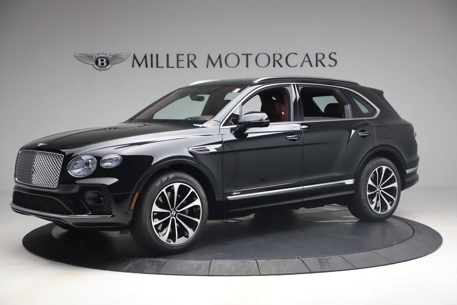 New 2021 Bentley Bentayga Hybrid for sale Sold at Maserati of Greenwich in Greenwich CT 06830 1