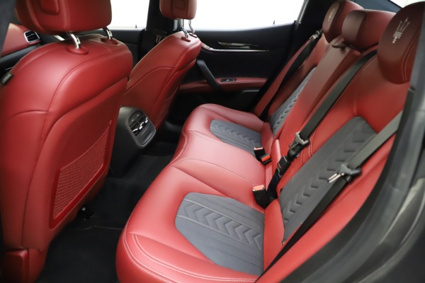 Used 2018 Maserati Ghibli SQ4 GranLusso for sale $55,900 at Maserati of Greenwich in Greenwich CT 06830 14