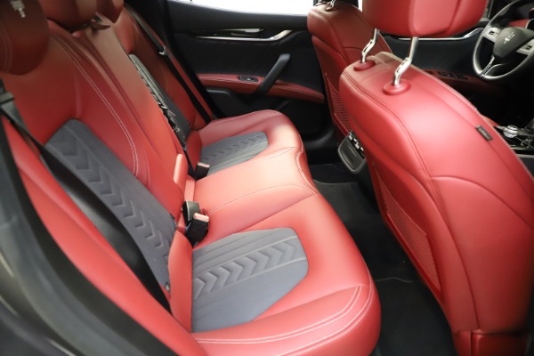 Used 2018 Maserati Ghibli SQ4 GranLusso for sale $55,900 at Maserati of Greenwich in Greenwich CT 06830 20