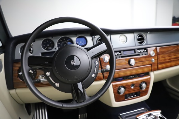 Used 2009 Rolls-Royce Phantom Drophead Coupe for sale $225,900 at Maserati of Greenwich in Greenwich CT 06830 27