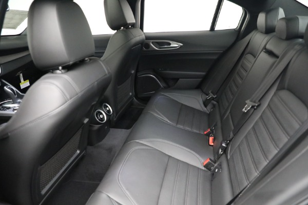 Used 2021 Alfa Romeo Giulia Ti Sport Q4 for sale Sold at Maserati of Greenwich in Greenwich CT 06830 17