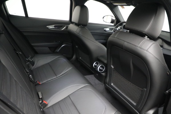 Used 2021 Alfa Romeo Giulia Ti Sport Q4 for sale Sold at Maserati of Greenwich in Greenwich CT 06830 21