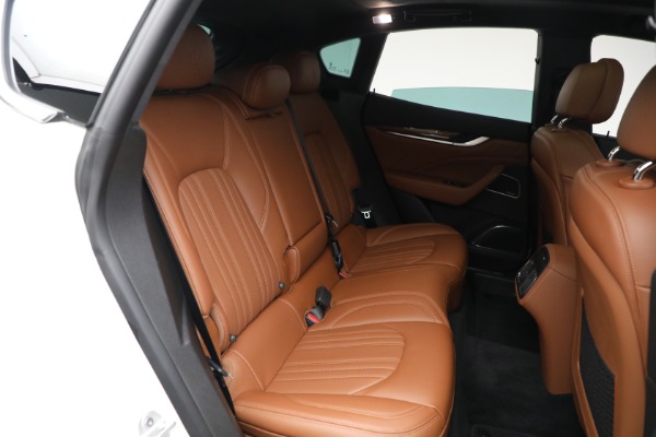 Used 2021 Maserati Levante Q4 GranLusso for sale Sold at Maserati of Greenwich in Greenwich CT 06830 16