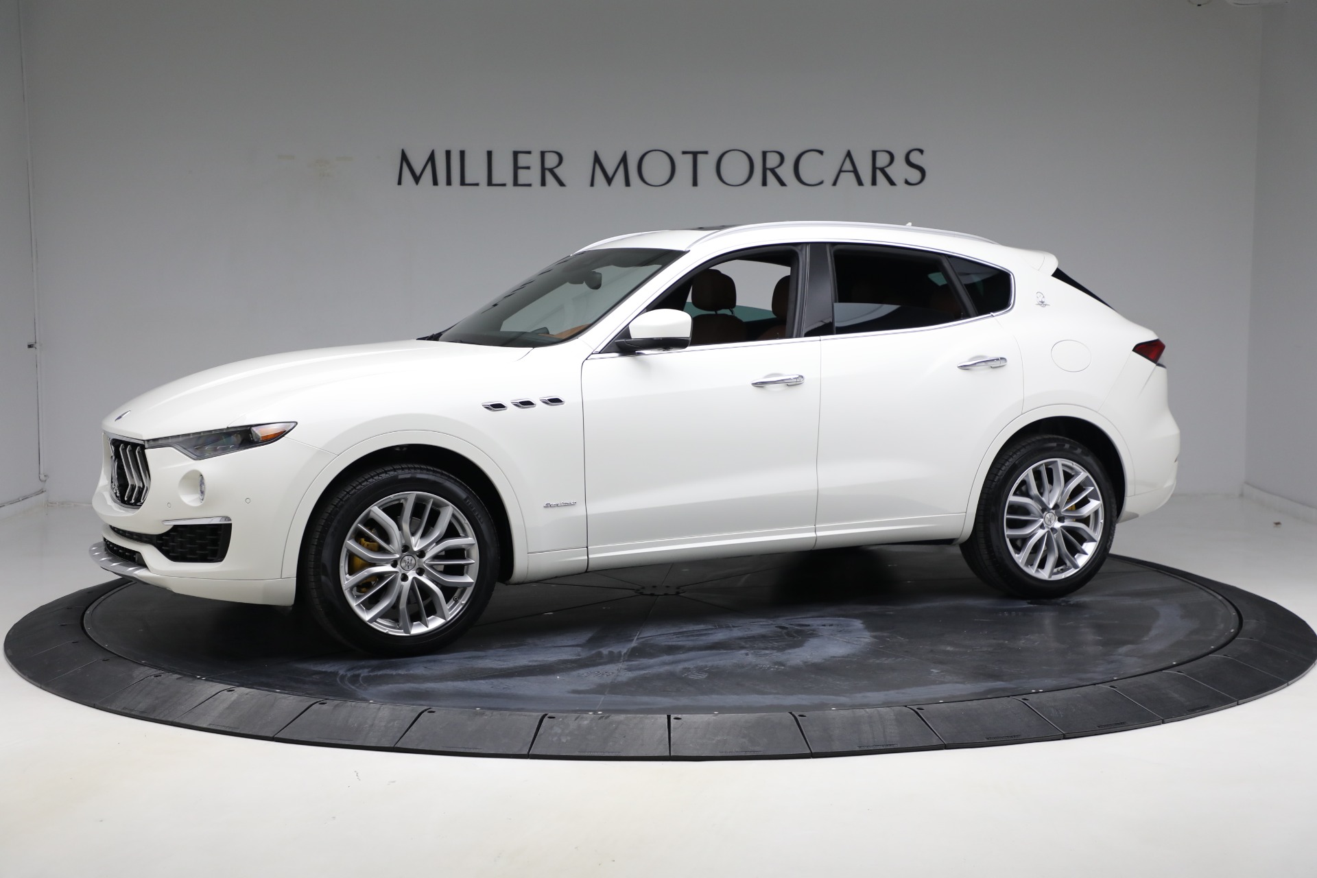 New 2021 Maserati Levante Q4 GranLusso for sale Sold at Maserati of Greenwich in Greenwich CT 06830 1