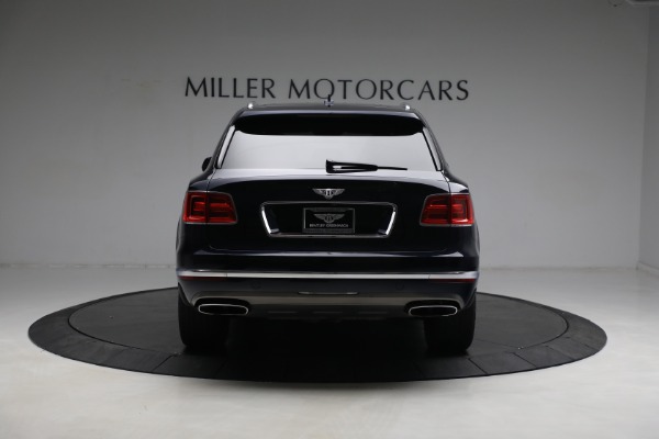 Used 2018 Bentley Bentayga W12 Signature for sale $109,900 at Maserati of Greenwich in Greenwich CT 06830 6