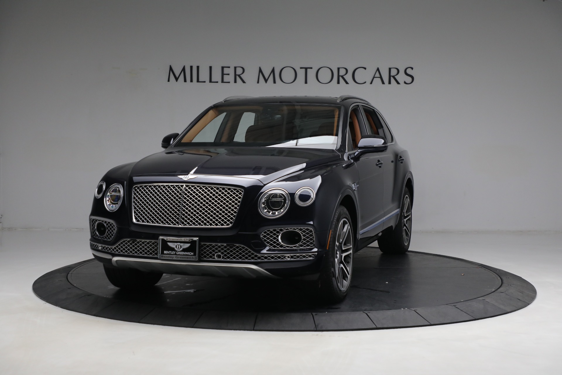 Used 2018 Bentley Bentayga W12 Signature for sale Sold at Maserati of Greenwich in Greenwich CT 06830 1