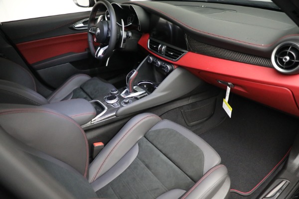 New 2021 Alfa Romeo Giulia Quadrifoglio for sale Sold at Maserati of Greenwich in Greenwich CT 06830 19