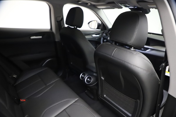 New 2021 Alfa Romeo Stelvio Ti for sale $51,955 at Maserati of Greenwich in Greenwich CT 06830 21