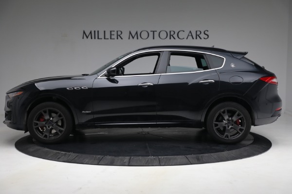 Used 2018 Maserati Levante GranSport for sale Sold at Maserati of Greenwich in Greenwich CT 06830 3