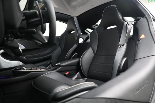 New 2021 McLaren GT Luxe for sale $217,205 at Maserati of Greenwich in Greenwich CT 06830 19