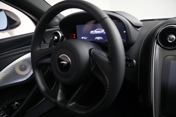 New 2021 McLaren GT Luxe for sale $217,205 at Maserati of Greenwich in Greenwich CT 06830 20