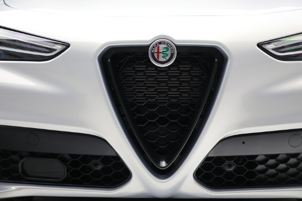 New 2022 Alfa Romeo Stelvio Sprint for sale Sold at Maserati of Greenwich in Greenwich CT 06830 26