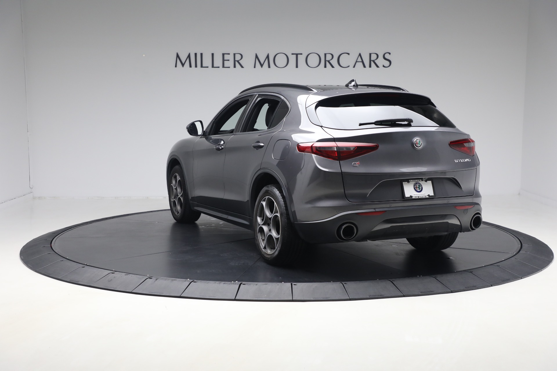 Alfa romeo stelvio 2022