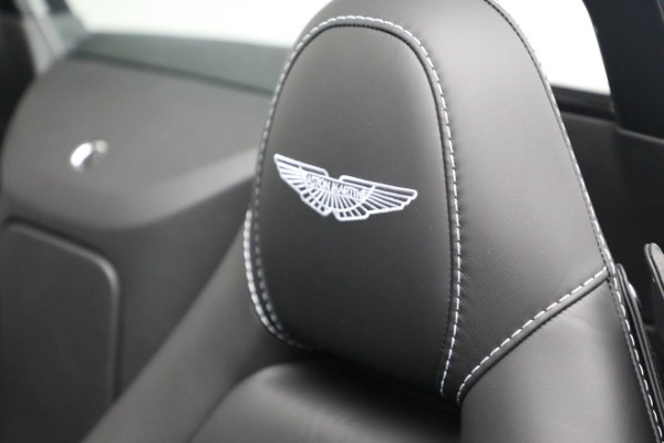 New 2021 Aston Martin Vantage Roadster for sale $180,286 at Maserati of Greenwich in Greenwich CT 06830 17