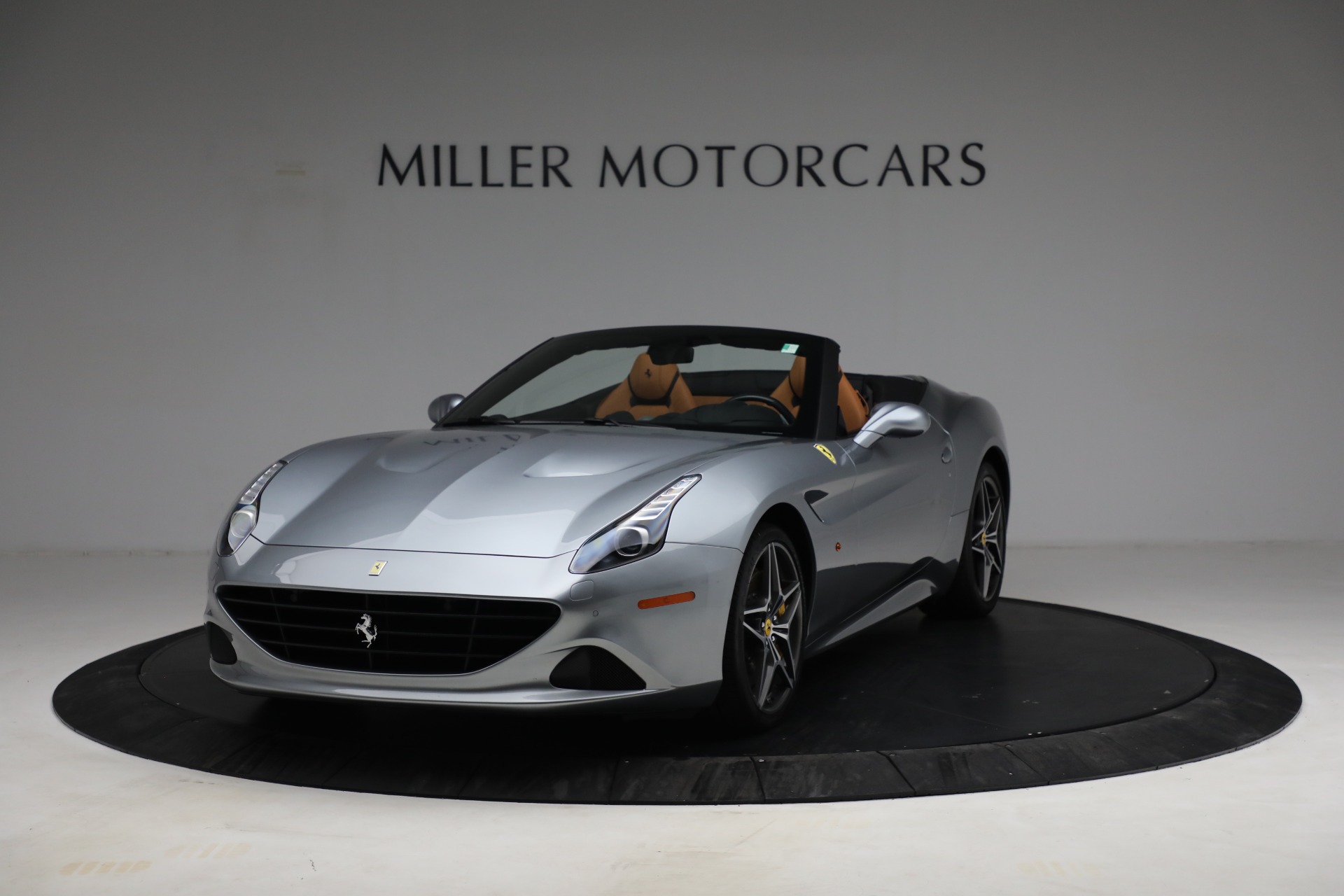 Used 2017 Ferrari California T for sale Sold at Maserati of Greenwich in Greenwich CT 06830 1