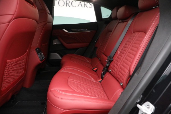 New 2022 Maserati Levante Trofeo for sale $155,045 at Maserati of Greenwich in Greenwich CT 06830 23
