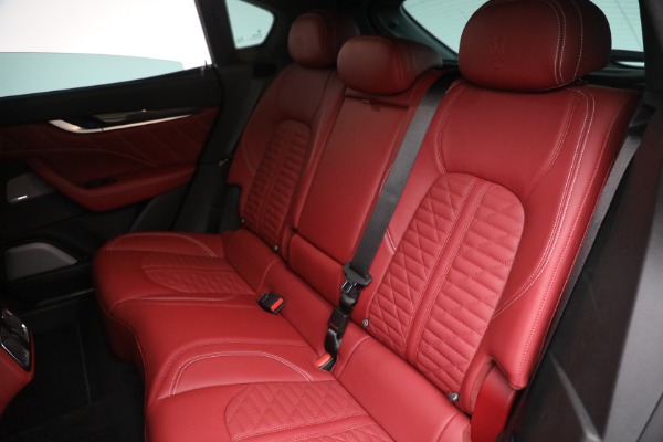 New 2022 Maserati Levante Trofeo for sale $155,045 at Maserati of Greenwich in Greenwich CT 06830 24