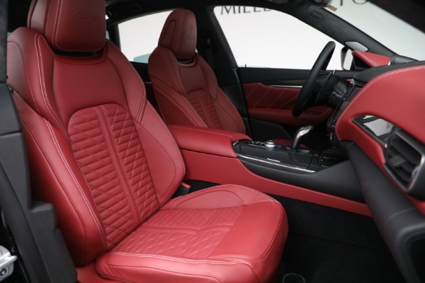 New 2022 Maserati Levante Trofeo for sale $155,045 at Maserati of Greenwich in Greenwich CT 06830 28