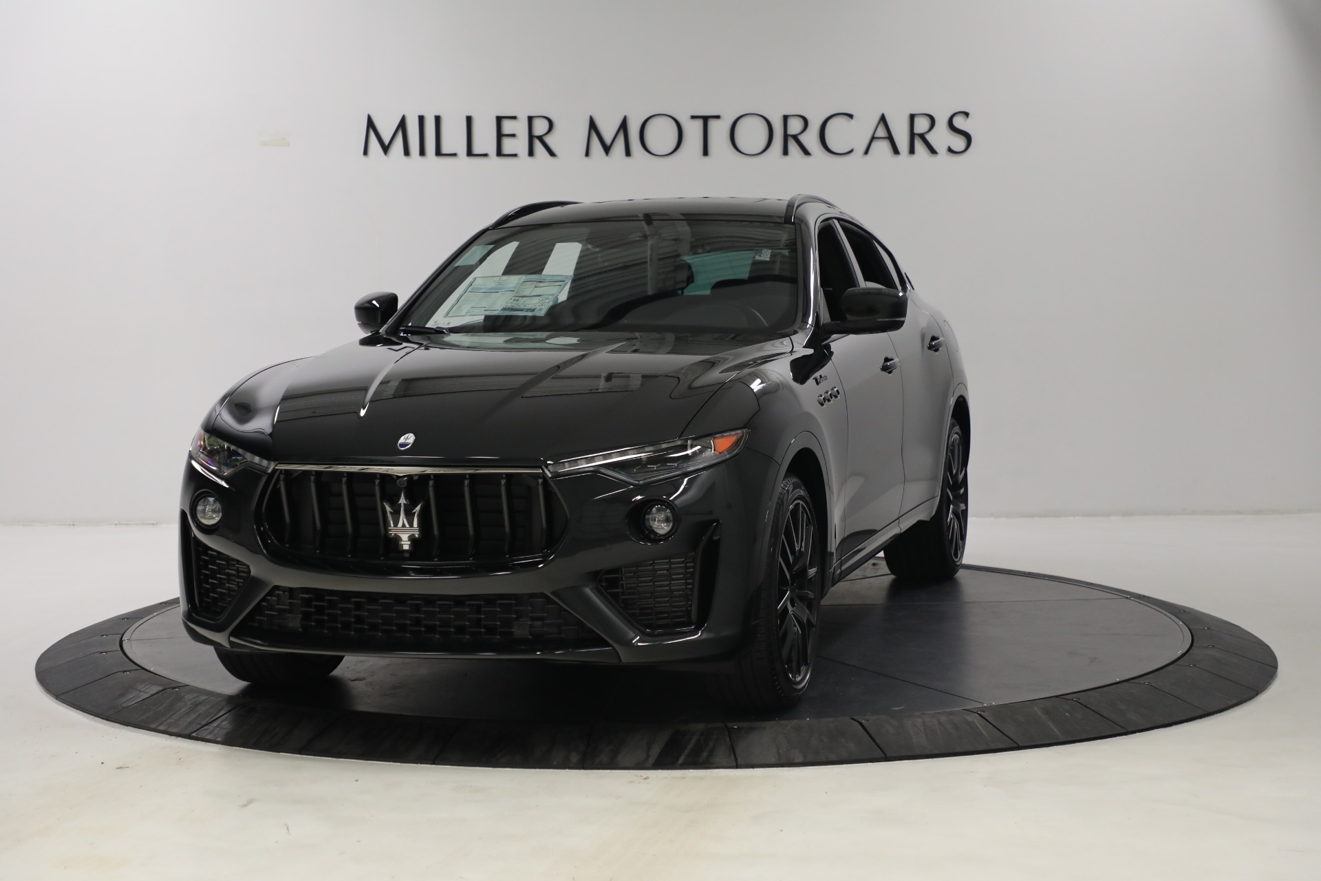 New 2022 Maserati Levante Modena for sale $108,775 at Maserati of Greenwich in Greenwich CT 06830 1