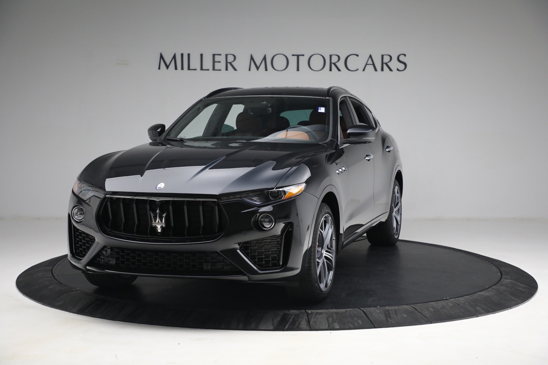New 2022 Maserati Levante Modena for sale $104,545 at Maserati of Greenwich in Greenwich CT 06830 1
