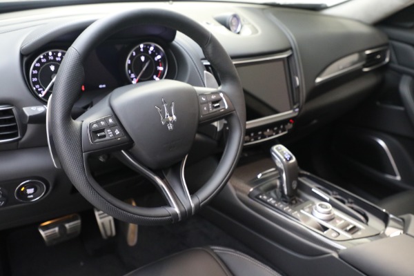 New 2022 Maserati Levante Modena for sale $109,975 at Maserati of Greenwich in Greenwich CT 06830 9