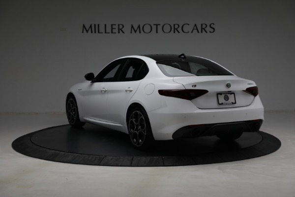 New 2022 Alfa Romeo Giulia Veloce for sale Sold at Maserati of Greenwich in Greenwich CT 06830 5