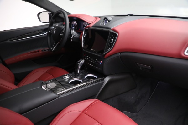 New 2022 Maserati Ghibli Modena Q4 for sale Sold at Maserati of Greenwich in Greenwich CT 06830 25