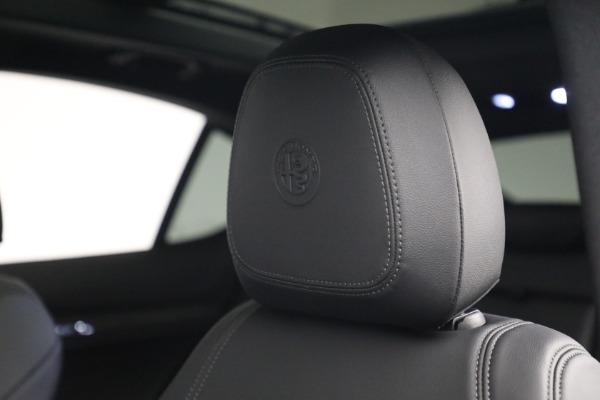 New 2022 Alfa Romeo Stelvio Quadrifoglio for sale $89,905 at Maserati of Greenwich in Greenwich CT 06830 19