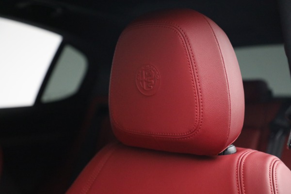 New 2022 Alfa Romeo Stelvio Veloce for sale Sold at Maserati of Greenwich in Greenwich CT 06830 16