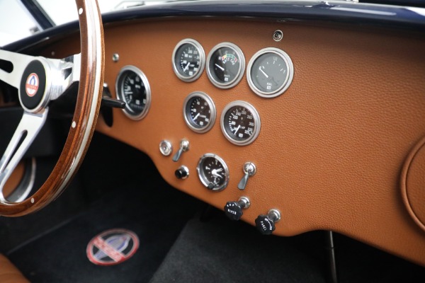 Used 1962 Superformance Cobra 289 Slabside for sale Sold at Maserati of Greenwich in Greenwich CT 06830 25