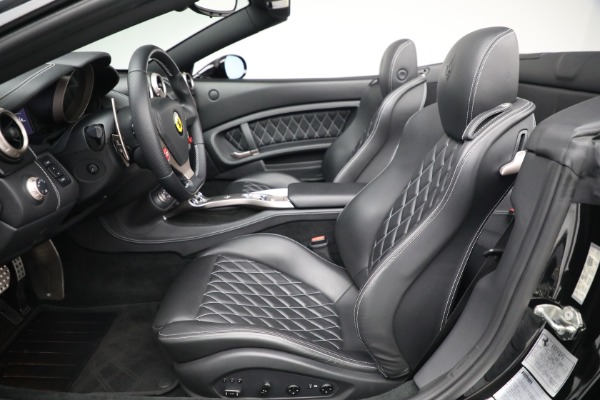 Used 2010 Ferrari California for sale $110,900 at Maserati of Greenwich in Greenwich CT 06830 20