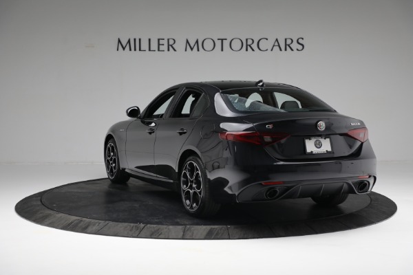 New 2022 Alfa Romeo Giulia Veloce for sale Sold at Maserati of Greenwich in Greenwich CT 06830 5